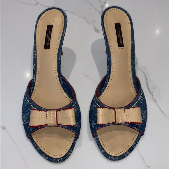 Louis Vuitton Shoes - Auth. VINTAGE Louis Vuitton Denim Small Pump